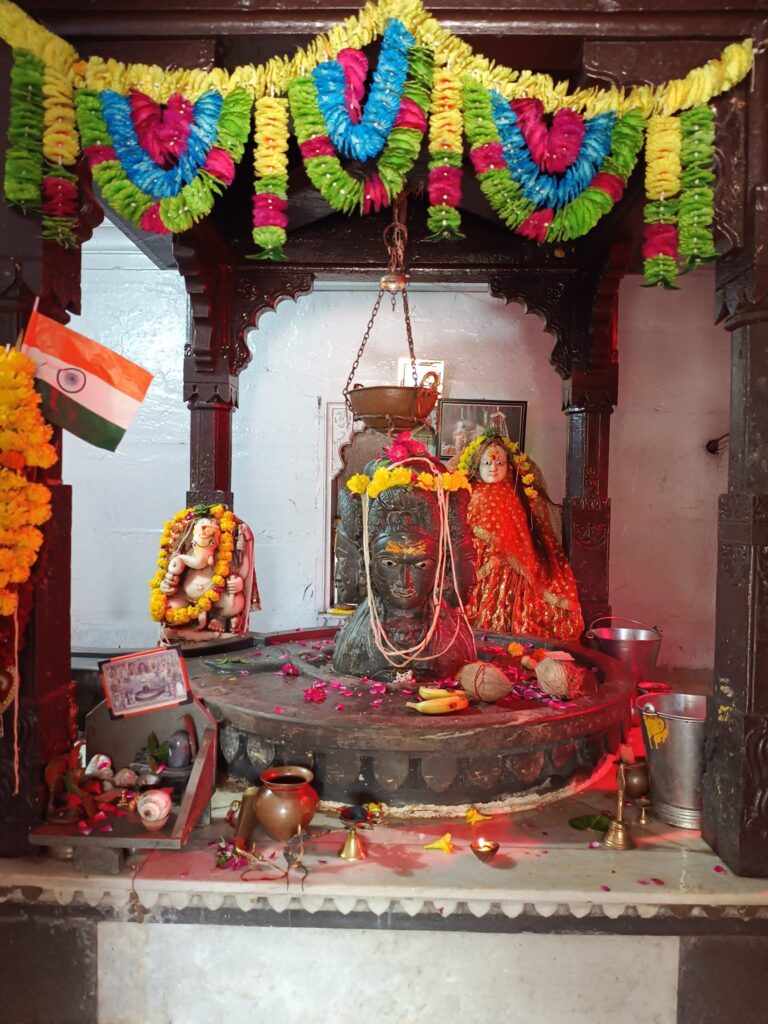 राजा रामसिंह करते थे प्रतिदिन 3 घंटे पूजा, इस शिव मंदिर में सिर्फ 2 दिन कर सकते हैं